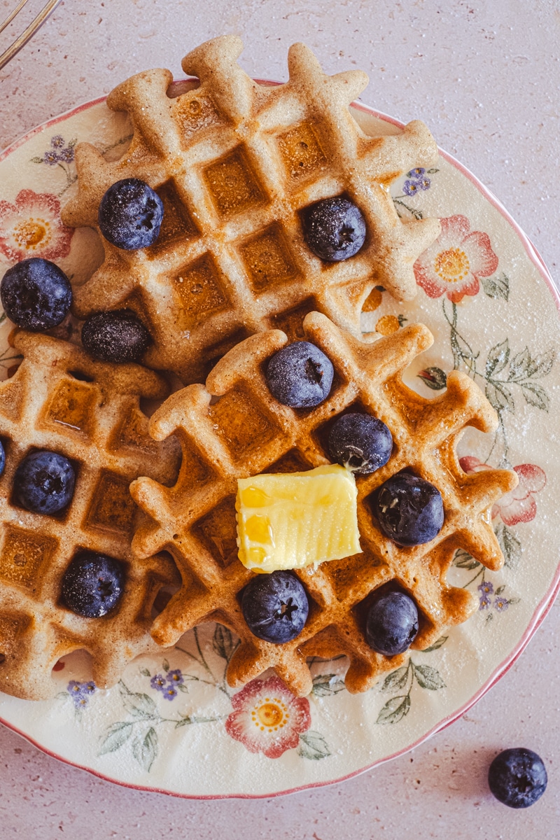 Nutritious Almond Flour Waffles: Healthy & Customizable Breakfast Ideas